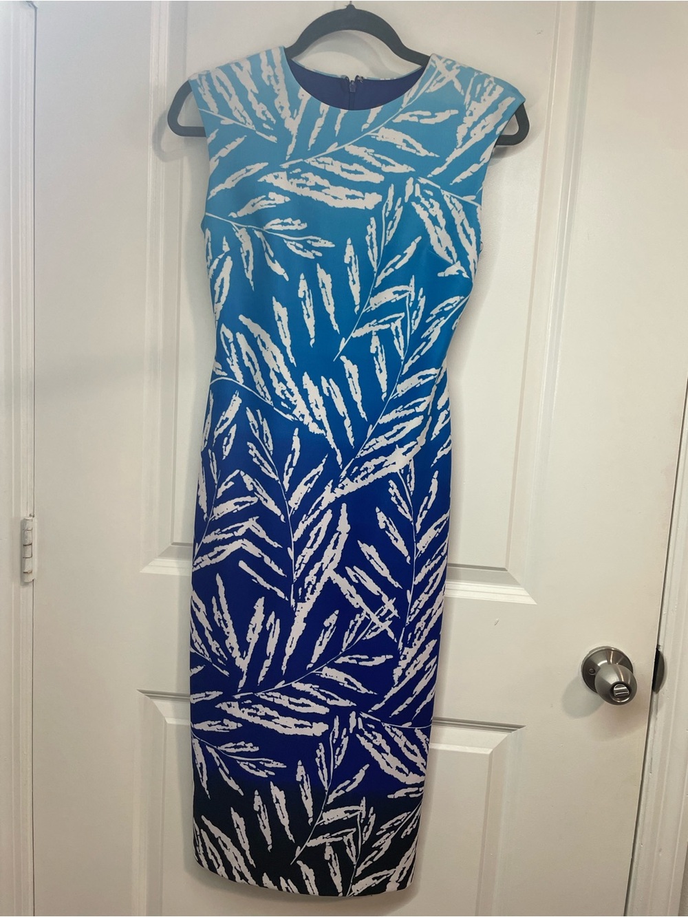 Vince Camuto Blue Ombre Tropical Leaf Sheath Dress Size 2